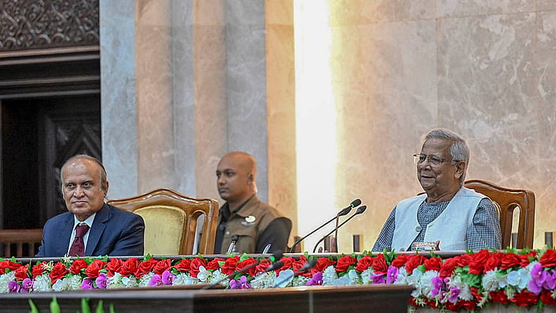 অন্তর্বর্তীকালীন সরকারের প্রধান উপদেষ্টা মুহাম্মদ ইউনূস সোমবার তার কার্যালয়ের কর্মকর্তা-কর্মচারীদের উদ্দেশ্যে বিদায়ী ভাষণ দেন
