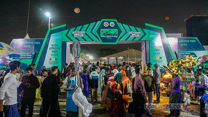 ‘দেশীয় জাত, আধুনিক প্রযুক্তি: প্রাণিসম্পদে হবে উন্নতি’ স্লোগানে আগারগাঁওয়ের পুরনো বাণিজ্যমেলা মাঠে পশুপাখি প্রদর্শনীর আয়োজন করেছে প্রাণিসম্পদ অধিদপ্তর। ছবি: আব্দুল্লাহ আল মমীন