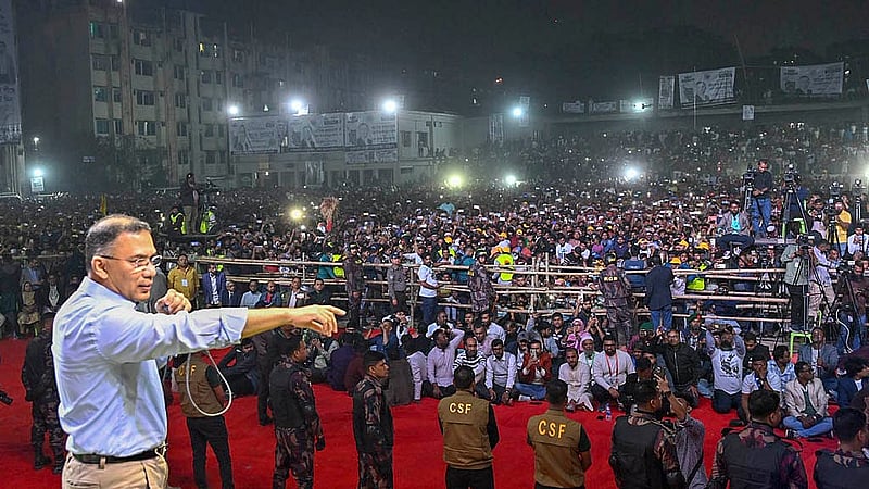 ভাষানটেকের বিআরবি মাঠে শুক্রবার নির্বাচনি জনসভায় বক্তব্য দেন ঢাকা-১৭ আসনে ধানের শীষের প্রার্থী বিএনপি চেয়ারম্যান তারেক রহমান। ছবি: বিএনপির মিডিয়া সেল