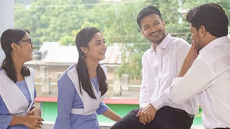 ‘অবুঝ প্রেম’ নাটকের দৃশ্যে ইয়াশ রোহান ও নাজনীন নিহা। ছবি: প্রযোজনা প্রতিষ্ঠানের সৌজন্যে।