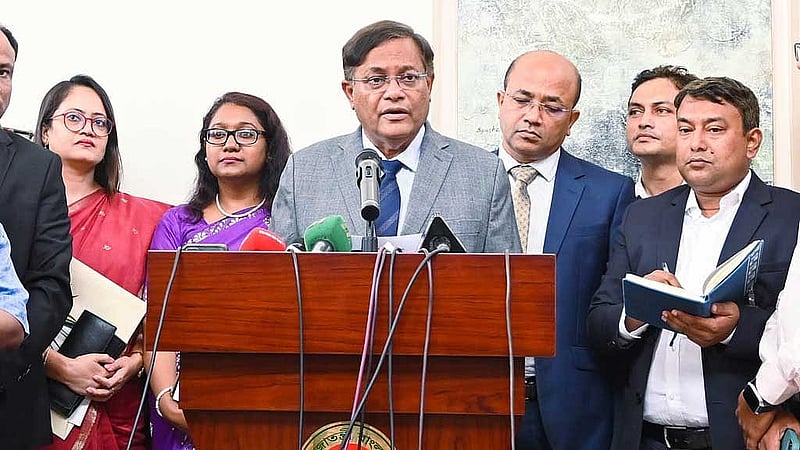 ব্রিফিংয়ে পররাষ্ট্রমন্ত্রী হাছান মাহমুদ।