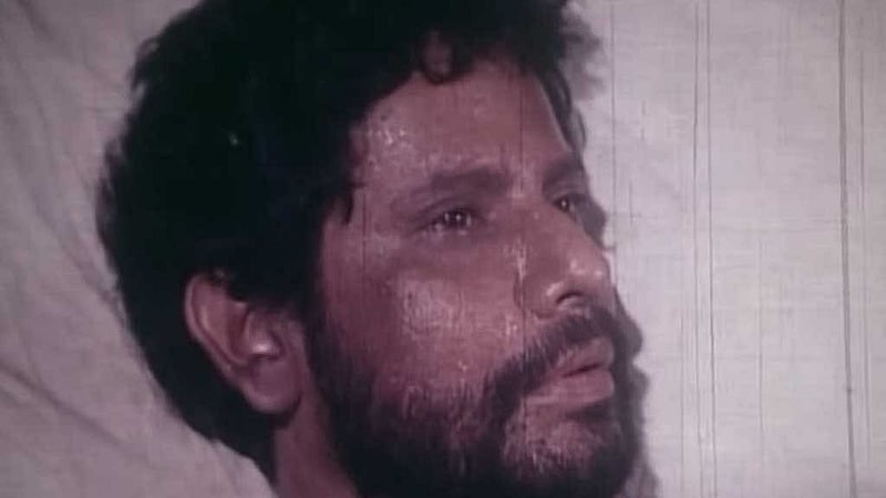একাত্তরে ঢাকায় পরিচালিত গেরিলা যুদ্ধের অন্যতম যোদ্ধা বদিউল আলম বদির চরিত্রের ছায়া অবলম্বনে নির্মিত হয়েছে ‘আগুনের পরশমণি’র বদি। চরিত্রটিতে অভিনয় করেছেন আসাদুজ্জামান নূর।
