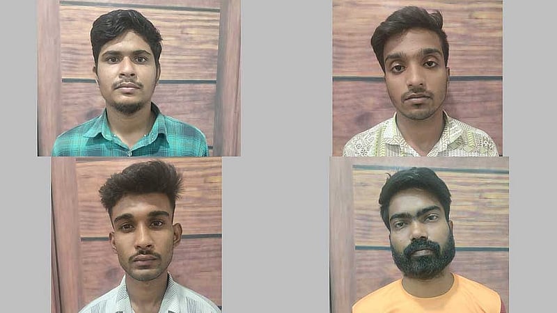 ঢাকা বিশ্ববিদ্যালয়ে পিটিয়ে হত্যার ঘটনায় গ্রেপ্তার চার শিক্ষার্থী পদার্থবিজ্ঞান বিভাগের জালাল আহমেদ, মৃত্তিকা পানি ও পরিবেশ বিভাগের মোহাম্মদ সুমন, পুষ্টি ও খাদ্য বিজ্ঞান ইনস্টিটিউটের মোত্তাকিন সাকিন, ভূগোল ও পরিবেশ বিজ্ঞান বিভাগের আল হোসেন সাজ্জাদ।