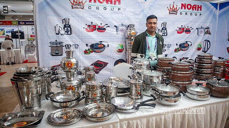 ‘বাংলাদেশ লাইট ইঞ্জিনিয়ারিং এক্সপোতে’ অংশ নিয়েছে উন্নতমানের তৈজসপত্র তৈরির প্রতিষ্ঠানও