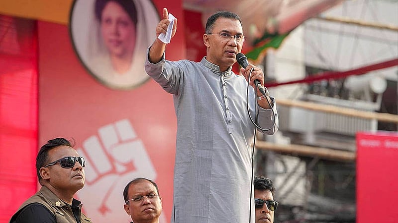 মে দিবসে রাজধানীর নয়া পল্টনে জাতীয়তাবাদী শ্রমিক দলের সমাবেশে বক্তব্য দেন প্রধানমন্ত্রী তারেক রহমান। ছবি: পিএমও