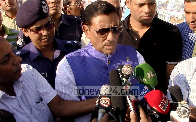 সড়ক পরিবহন ও সেতুমন্ত্রী ওবায়দুল কাদের নিজেই মেট্রোরেলে ভ্যাটের পক্ষে নন। জানিয়েছেন, বিষয়টি নিয়ে তিনি প্রধানমন্ত্রীর সঙ্গে কথা বলেছেন। 
