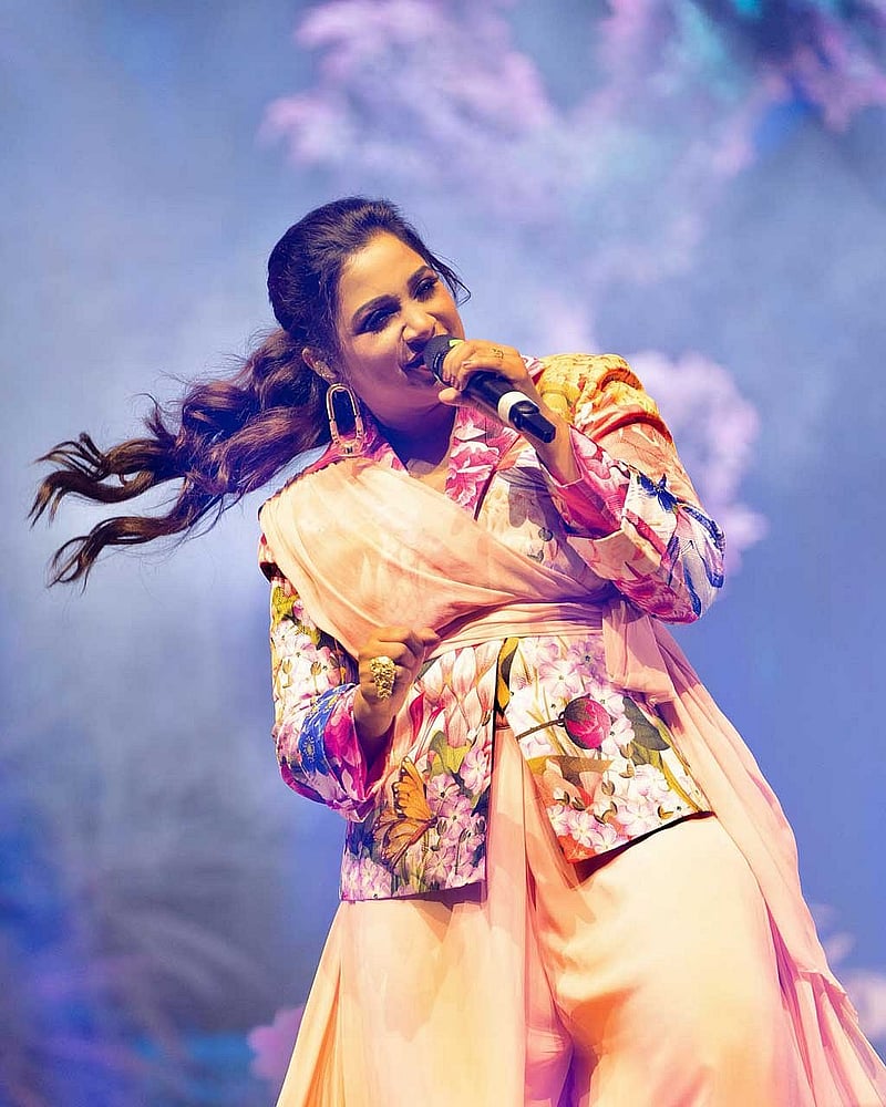 সংগীত শিল্পী শ্রেয়া ঘোষাল, ছবি: শ্রেয়া ঘোষালের ফেইসবুক থেকে। 