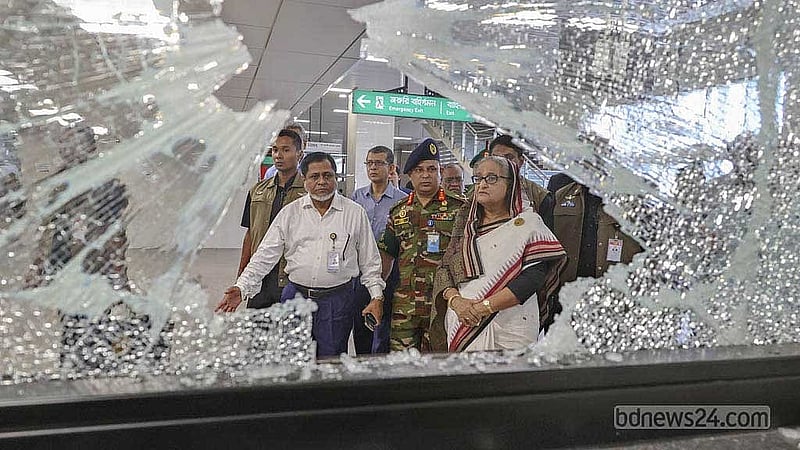 ট্রাইব্যুনালের প্রসিকিউশন বলছে, বিভিন্ন সরকারি স্থাপনায় ‘নিজেদের লোক দিয়ে আগুন লাগিয়ে তার দায় আন্দোলনকারীদের ওপর চাপানোর নির্দেশনা’ দেওয়া হয়েছিল, সেই টেলিফোনিক নির্দেশ তদন্ত সংস্থার হস্তগত হয়েছে।