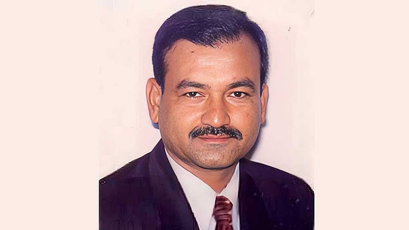 এ কে এম ইকবাল আজাদ