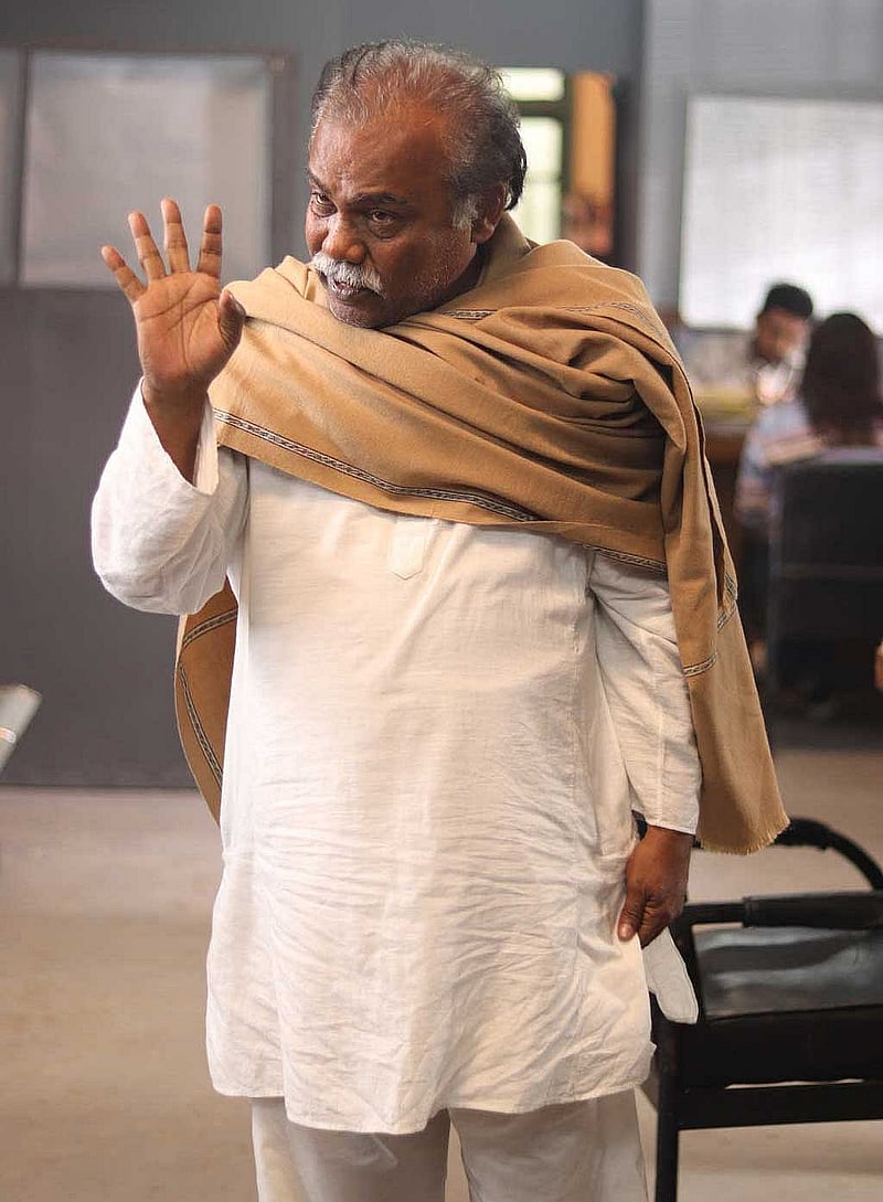 ‘নীলচক্র’ সিনেমার দৃশ্যে ফজলুর রহমান বাবু। ছবি: নির্মাতার সৌজন্যে।