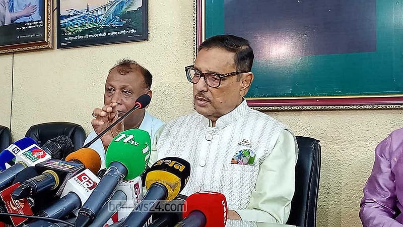 ধানমন্ডিতে আওয়ামী লীগ সভাপতির রাজনৈতিক কার্যালয়ে সংবাদ সম্মেলনে ওবায়দুল কাদের।