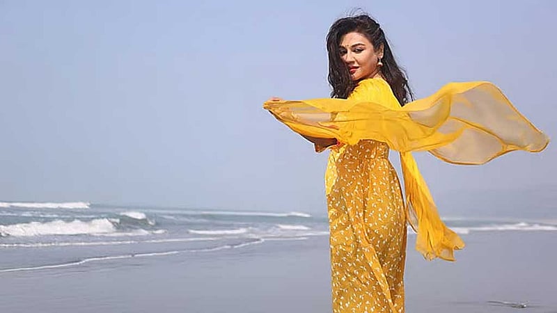 ওয়েব সিরিজ 'জিম্মির' দৃশ্যে জয়া আহসান, ছবি: প্রযোজনা প্রতিষ্ঠানের সৌজন্যে। 