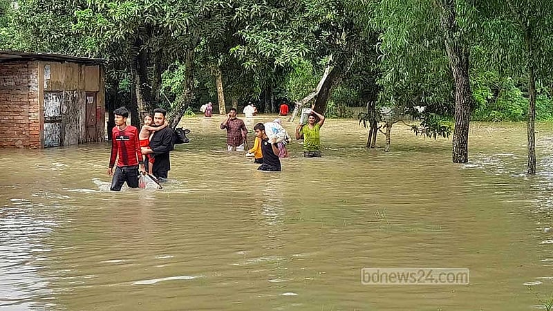 অগাস্টে বন্যা আসতে পারে, সেটি গত মে মাসে ভারতে একটি আঞ্চলিক আবহাওয়া সম্মেলনে জানানো হয়েছিল। জুলাইয়ের শুরুতে সরকারের পক্ষ থেকে প্রস্তুতির নির্দেশও ছিল। 