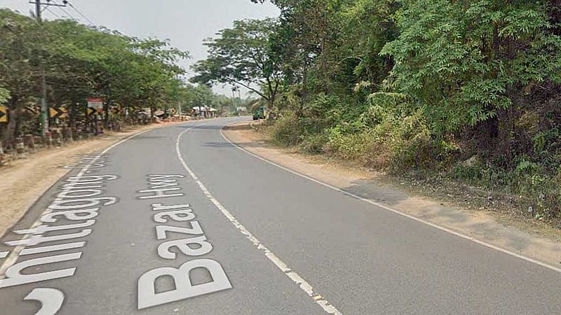 চট্টগ্রাম-কক্সবাজার মহাসড়কের চুনতি জাঙ্গালিয়া এলাকা। ছবি: গুগল স্ট্রিটভিউ
