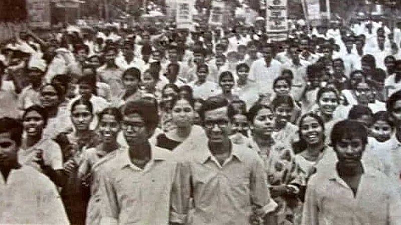 ১৯৭২ সালের ডাকসু নির্বাচনে ভিপি ও জিএস পদে বিজয়ী হন ছাত্র ইউনিয়নের প্রার্থীরা। 