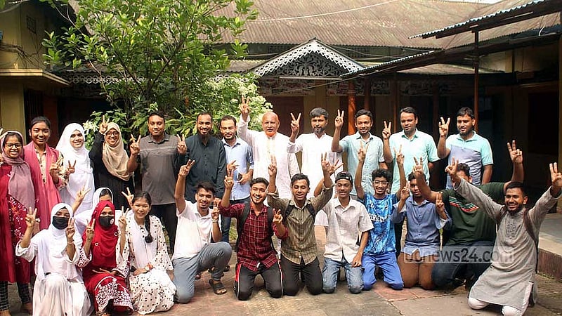 সাফল্যে উচ্ছ্বসিত সিলেট বিজ্ঞান ও প্রযুক্তি কলেজের শিক্ষার্থীরা।