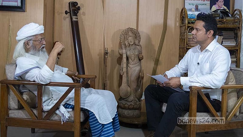 বিডিনিউজ টোয়েন্টিফোর ডটকমের ইনসাইড আউট অনুষ্ঠানে কলামনিস্ট ও চিন্তক ফরহাদ মজহার।