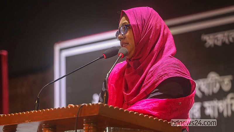 উত্তরার মাইলস্টোন স্কুল অ্যান্ড কলেজে বিমানবাহিনীর প্রশিক্ষণ বিমান বিধ্বস্তের বছর পূর্তির অনুষ্ঠানে স্মৃতিচারণ করেন এক অভিভাবক