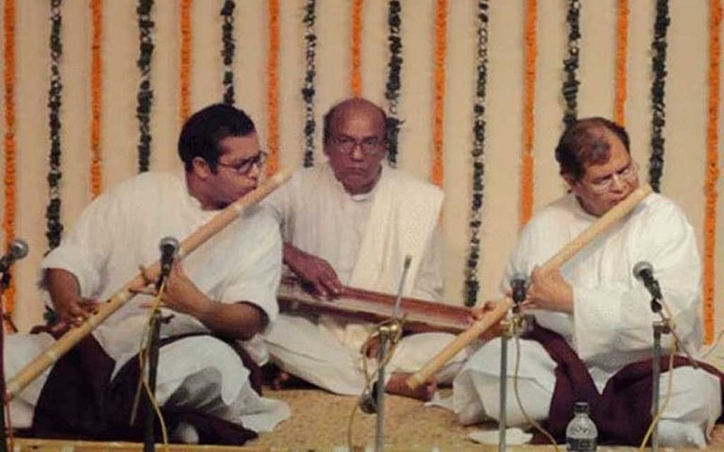সুপ্রিম কোর্টের আইনজীবী তৌফীক নাওয়াজ ধ্রুপদী সঙ্গীত চর্চা করেন