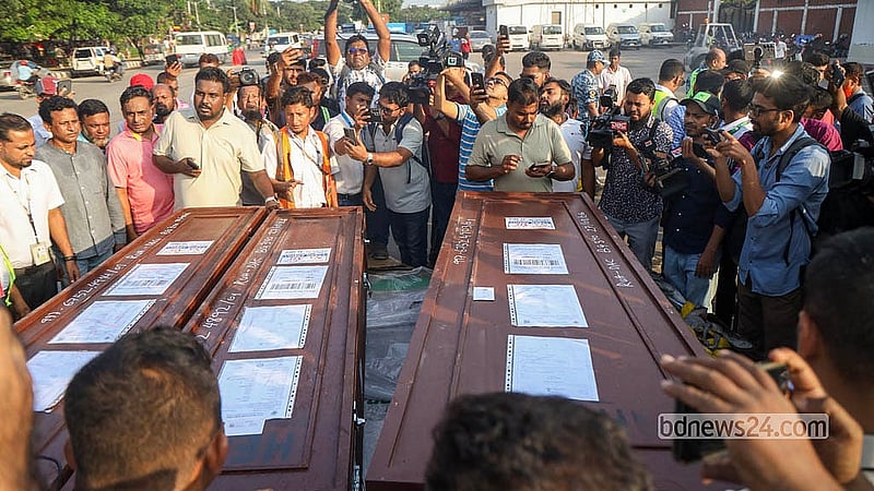 সৌদি আরবের রিয়াদে অগ্নিকাণ্ডে নিহতদের লাশ বৃহস্পতিবার এসেছে হযরত শাহজালাল আন্তর্জাতিক বিমানবন্দরে