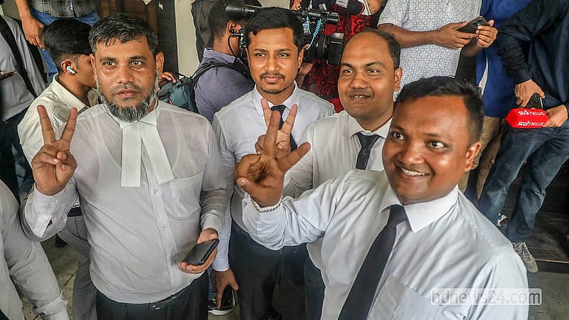 ঢাকার পল্লবীতে শিশু রামিসা আক্তার ধর্ষণ ও হত্যা মামলায় আসামি সোহেল-স্বপ্না দম্পতির মৃত্যুদণ্ড হওয়ায় উচ্ছ্বাস প্রকাশ করেন আইনজীবীরা