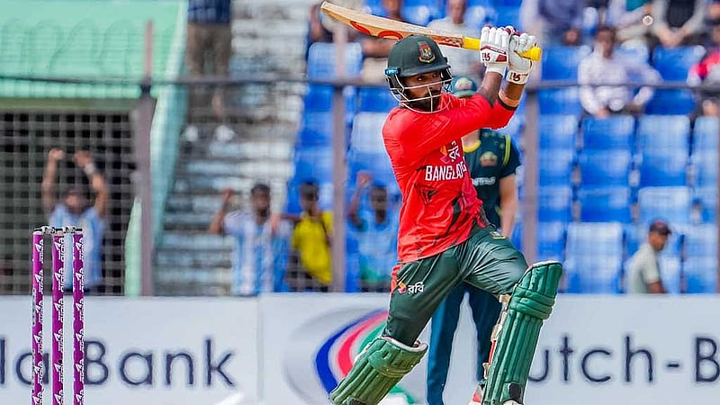 বাংলাদেশের হয়ে একাই লড়াই করেন তাওহিদ হৃদয়। ছবি: বিসিবি।