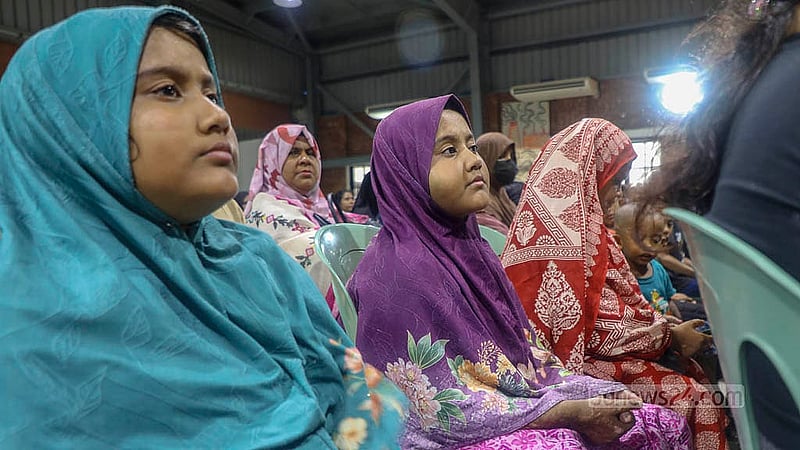 মাইলস্টোন স্কুল অ্যান্ড কলেজের বিমানবাহিনীর প্রশিক্ষণ বিমান আছড়ে পড়ার ঘটনায় আহত হয় দুই বোন