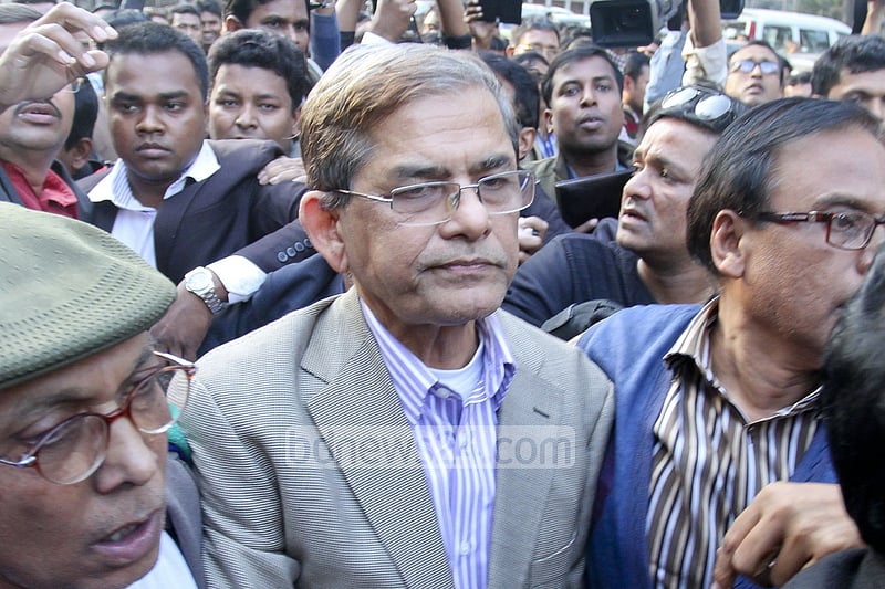 আদালতে মির্জা ফখরুল ইসলাম আলমগীর। ফাইল ছবি