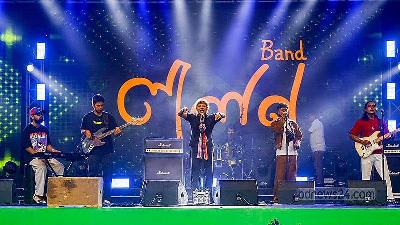 জুলাই গণঅভ্যুত্থানের দ্বিতীয় বার্ষিকীতে সোহরাওয়ার্দী উদ্যানে আয়োজন করা হয় সংগীতানুষ্ঠান ‘কনসার্ট ফর ডেমোক্রেসি’। সংস্কৃতিবিষয়ক মন্ত্রণালয় ও বাংলাদেশ মিউজিক্যাল ব্যান্ডস অ্যাসোসিয়েশন (বামবা) এর সহযোগিতায় উন্মুক্ত এ কনসার্ট আয়োজন করা হয়।