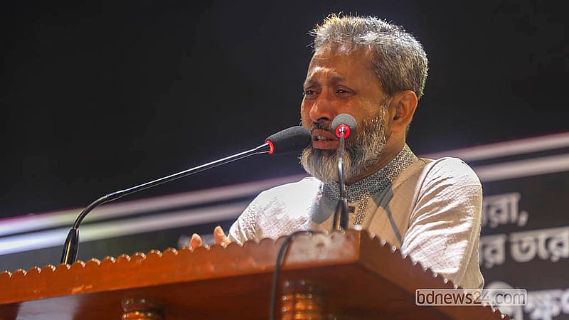 উত্তরার মাইলস্টোন স্কুল অ্যান্ড কলেজে বিমানবাহিনীর প্রশিক্ষণ বিমান বিধ্বস্তের বছর পূর্তির অনুষ্ঠানে স্মৃতিচারণ করেন এক অভিভাবক