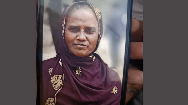 আহত পথচারী জোৎস্না বেগম