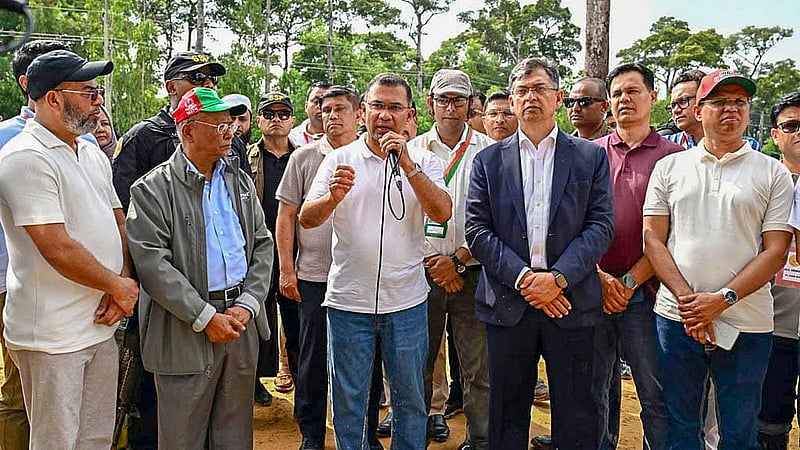পরিবেশ রক্ষা ও জলবায়ু সহনশীলতা জোরদারে নির্বাচনি প্রতিশ্রুতর ‘পাঁচ বছরে ২৫ কোটি বৃক্ষরোপণ’ কর্মসূচি শনিবার কক্সবাজারের মালুমঘাটে উদ্বোধন করেন প্রধানমন্ত্রী তারেক রহমান