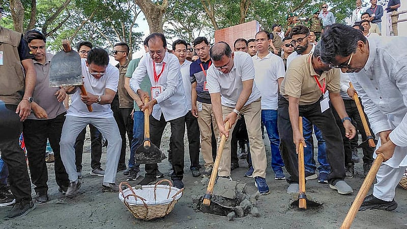 চাঁদপুর সদর উপজেলার বিশ্ব খাল পুনঃখনন কাজের উদ্বোধন করেন প্রধানমন্ত্রী তারেক রহমান