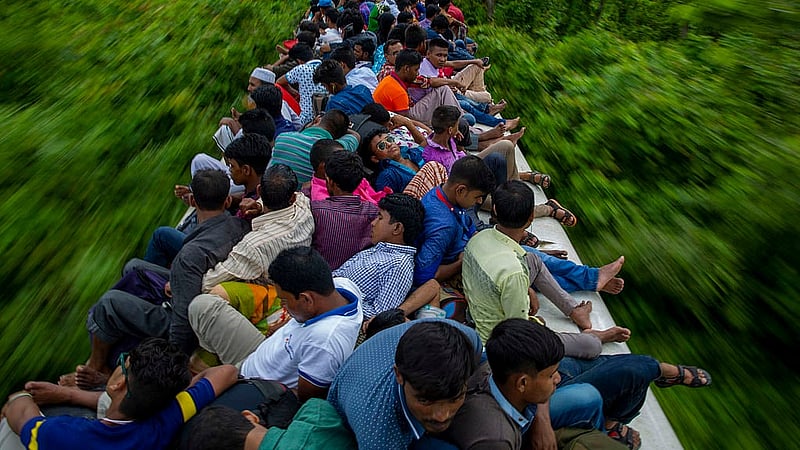 প্রদর্শনীতে স্থান পাওয়া মোস্তাফিজুর রহমানের কয়েকটি ছবি