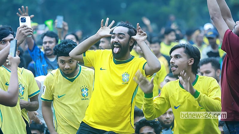 স্কটল্যান্ডের বিপক্ষে গোল করার পর ব্রাজিল সমর্থকদের উল্লাস