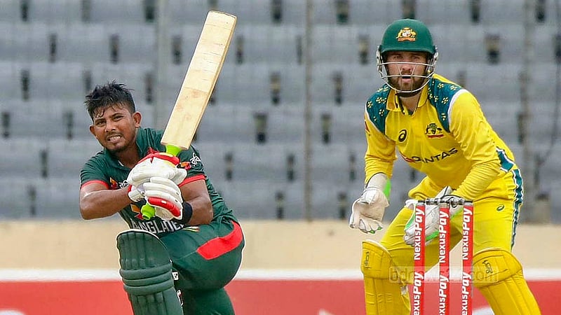অস্ট্রেলিয়ার বিপক্ষে মিরপুরে শেষ ওয়ানডেতে ৫০ ওভারে ২৭৪ রান তোলে বাংলাদেশ। রুদ্ধশ্বাস ম্যাচটি তারা হারে ১ উইকেটে