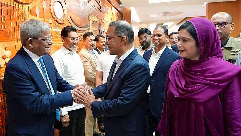 প্রধানমন্ত্রী হিসেবে প্রথম রাষ্ট্রীয় সফরে রোববার মালয়েশিয়ার উদ্দেশে যাত্রা করেন বিএনপি চেয়ারম্যান তারেক রহমান। দুপুরে ঢাকার শাহজালাল আন্তর্জাতিক বিমানবন্দরে তাকে বিদায় জানান দলের মহাসচিব, এলজিআরডি মন্ত্রী মির্জা ফখরুল ইসলাম আলমগীর