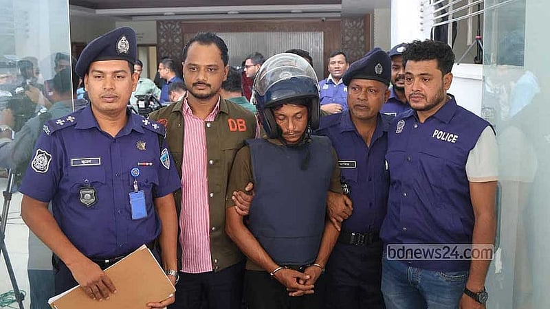 অভিযোগপত্রে স্বজন তেজুকে একমাত্র আসামি করা হয়েছে।