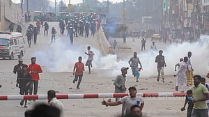 ব্যাটারির রিকশাচালকরা ফের সড়কে, ভোগান্তি