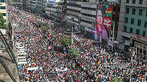 বিএনপির সমাবেশে নেতাকর্মীদের ঢল