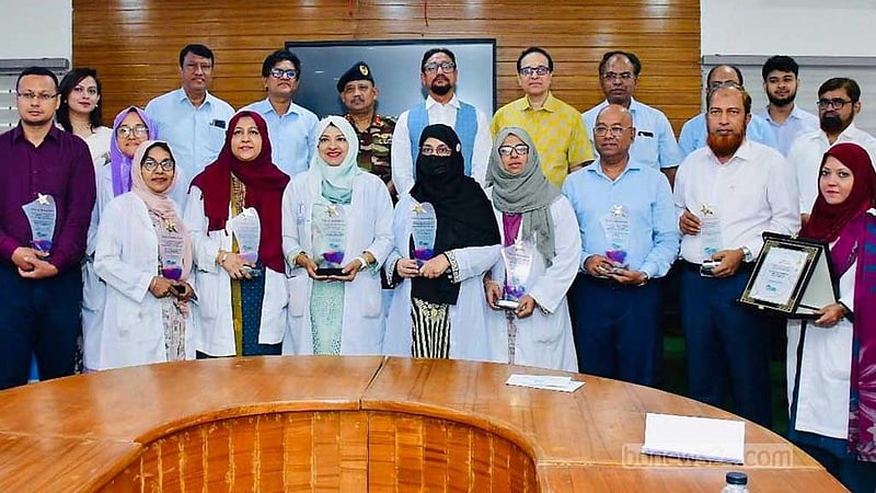 <div class="paragraphs"><p>চট্টগ্রাম, কক্সবাজার ও কুমিল্লায় হামে আক্রান্ত হওয়া ২০০ শিশুর তথ্য নিয়ে পরিচালিত গবেষণার ফল বুধবার চট্টগ্রাম মেডিকেল কলেজের সম্মেলন কক্ষে তুলে ধরা হয়।</p></div>