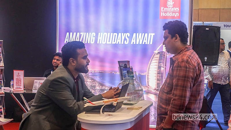 ঢাকায় পর্যটন মেলায় বিদেশি এয়ারলাইন্স কোম্পানির স্টলও রয়েছে