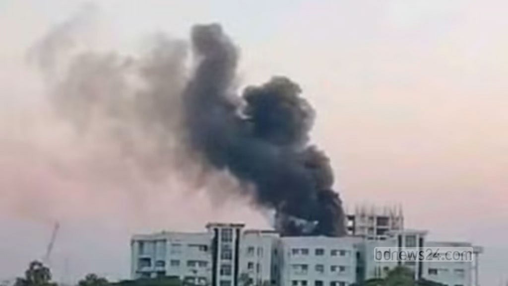 ময়মনসিংহ মেডিকেলে আগুন: আগেরটি বাতিল করে নতুন তদন্ত কমিটি