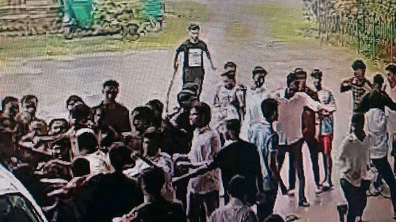 গত ৯ অগাস্ট বিশ্ববিদ্যালয়ের সমাজবিজ্ঞান অনুষদ দর্শন ও ইতিহাস বিভাগের শিক্ষার্থীদের মধ্যে সংঘর্ষ হয়। 