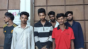 আবাসন কোম্পানির কাছ থেকে কোটি টাকা চাঁদা দাবি, গ্রেপ্তার ৬
