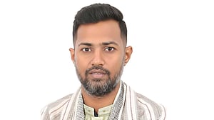 দল ‘নীতিতে অটল’ না থাকার অভিযোগে গণঅধিকার পরিষদ নেতার পদত্যাগ