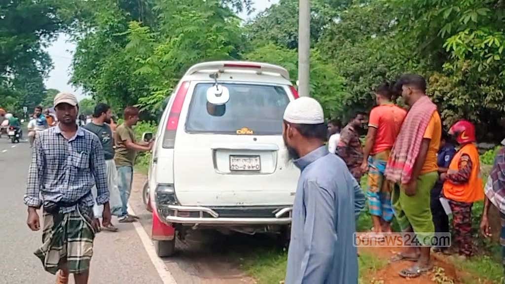 চুয়াডাঙ্গায় মাইক্রোবাসের ধাক্কায় নারীর মৃত্যু, গাড়ি ফেলে পালাল চালক
