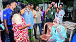 শেরপুরে বৃদ্ধ দম্পতির দুর্দশার খবর প্রকাশের পর পাশে প্রশাসন, ঘর-অটোভ্যান উপহার