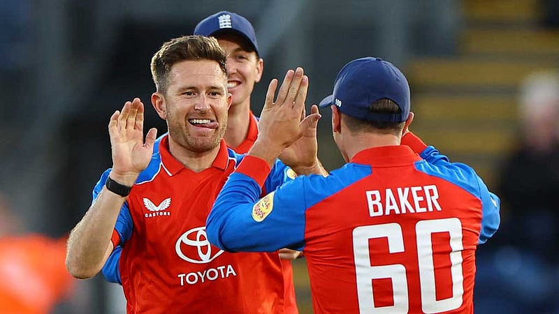 শ্রীলঙ্কাকে আবার পাত্তা না দিয়ে সিরিজ ইংল্যান্ডের