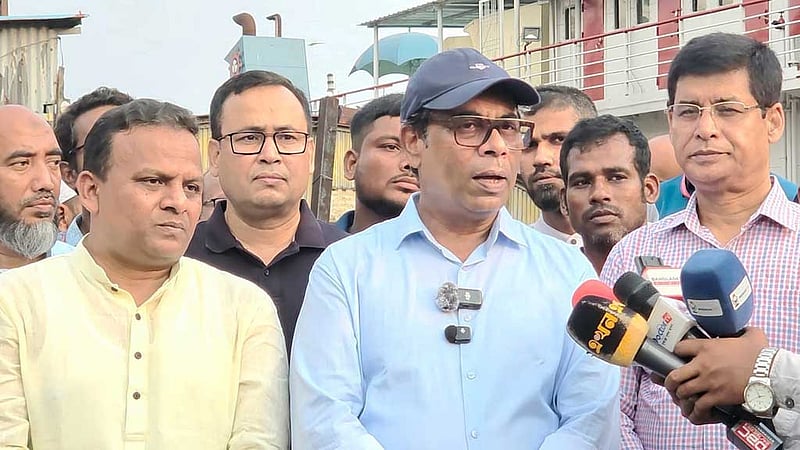 উপকূলবাসীর চিকিৎসায় হচ্ছে ভাসমান হাসপাতাল ‘স্বাস্থ্য তরী’